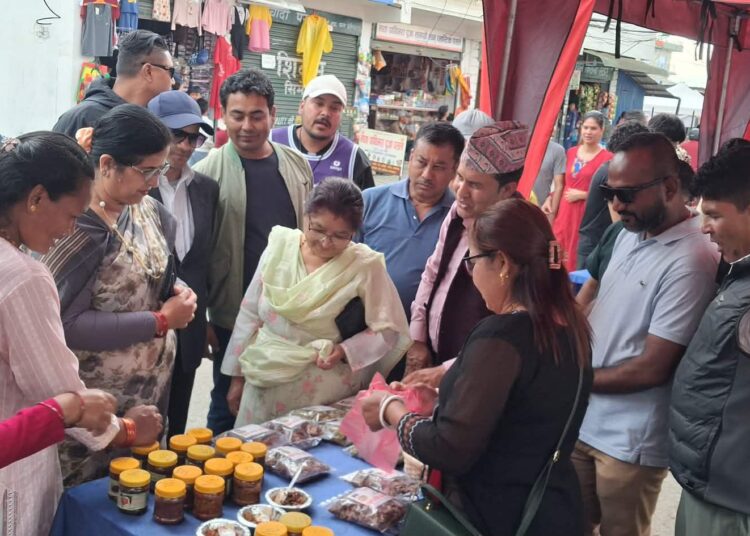 गुण्डुमा घुम्ती हाट बजार सञ्चालन, दुईहजार बढीको सहभागिता, पाँच लाख भन्दा बढीको कारोबार