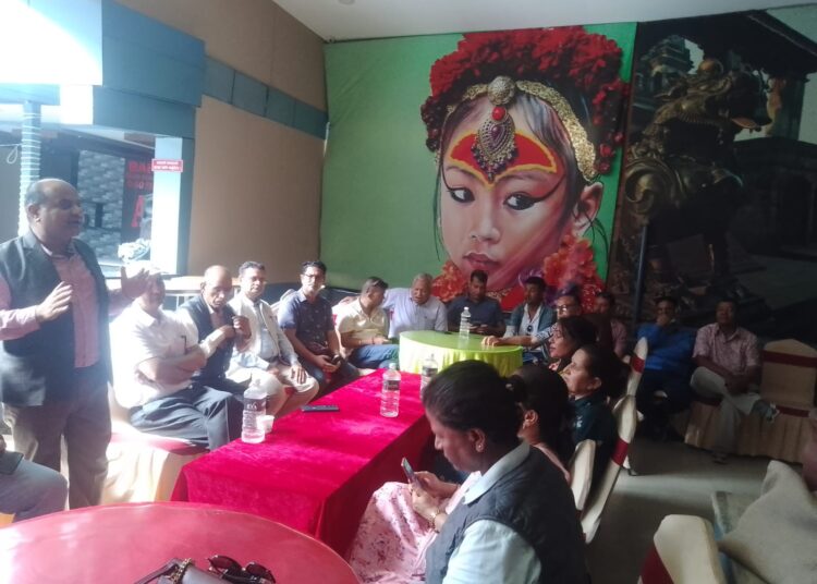 नेपाली कांग्रेसका नेताहरूको भेलाले पार्टी विभाजन हुन नदिन महाधिवेशन प्रतिनिधिहरुको राष्ट्रिय भेला तत्काल बोलाउन माग
